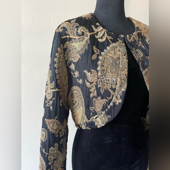 Joseph Ribkoff paisley overcoat, paisley print, top neck clasp, size 10 - Picture 2 of 7